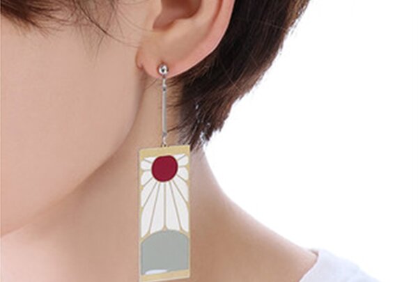 鬼滅の刃 竈門家に代々継承される日輪デザイン 炭治郎の耳飾り