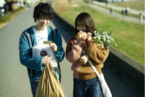 花束みたいな恋をした カップルで見ると別れる 男女30人の感想は